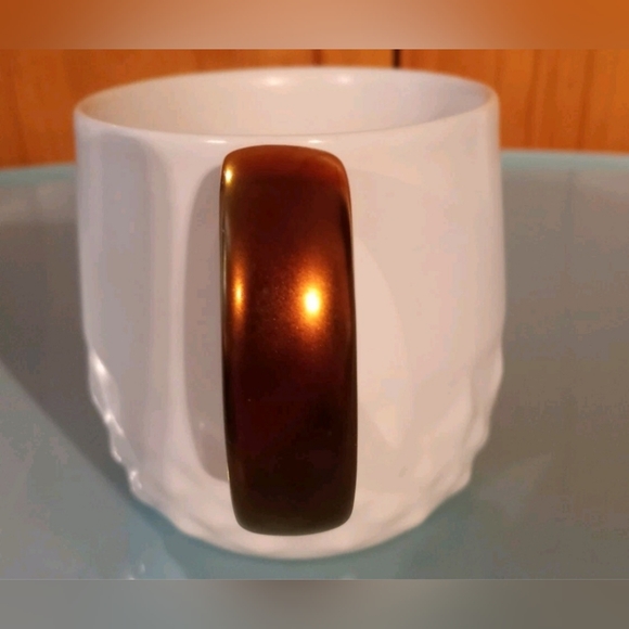 Starbucks White 3D Raised Diamonds Mug Cup Gold/Copper Handle 12 oz 2013 - Picture 4 of 7